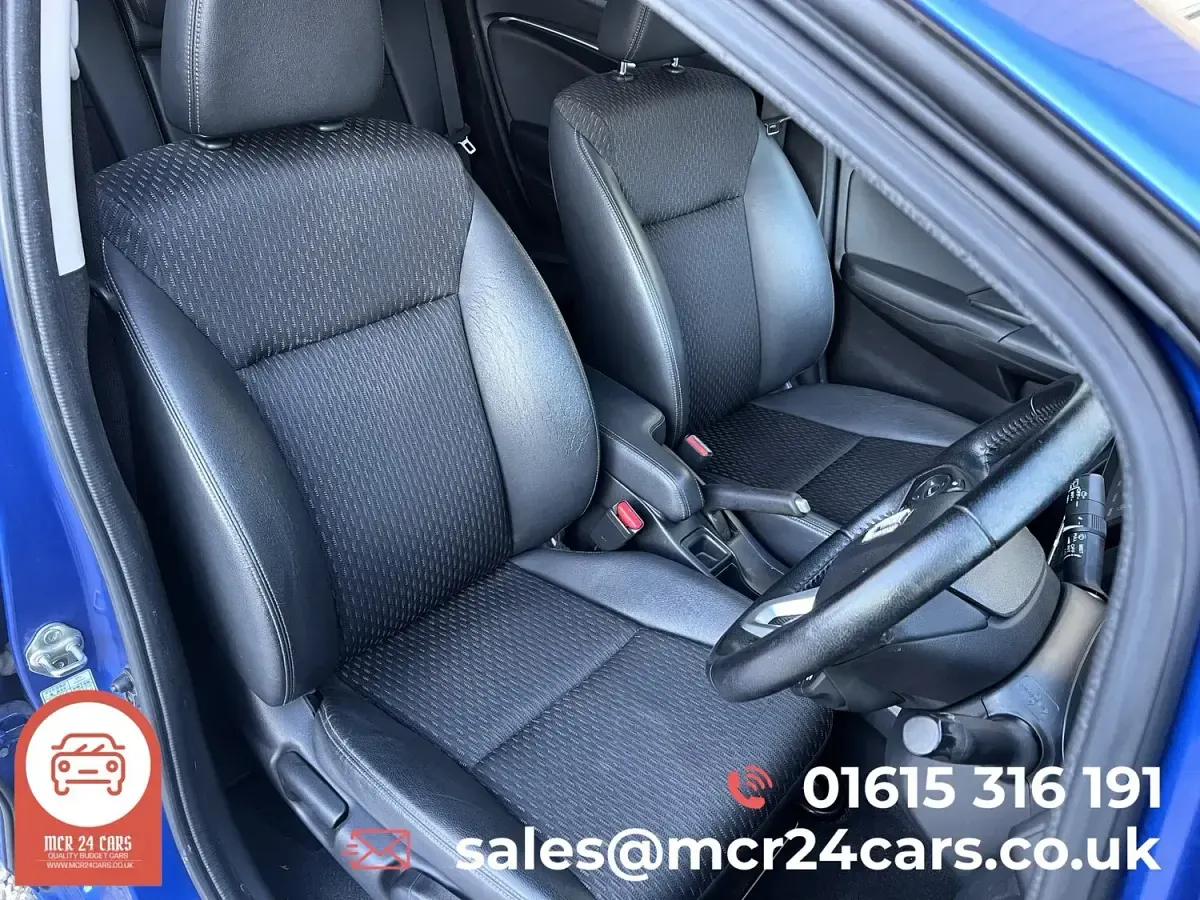 Used Honda Jazz Hybrid 132 HP (97 kW) 2026 Blue Hatchback