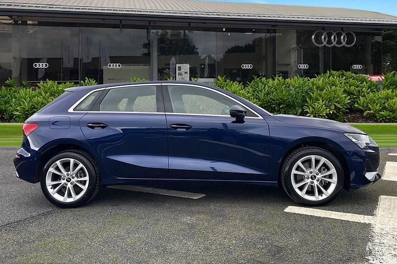 Used Audi A3 e-tron Sport 204 HP (150 kW) 2025 Blue Hatchback