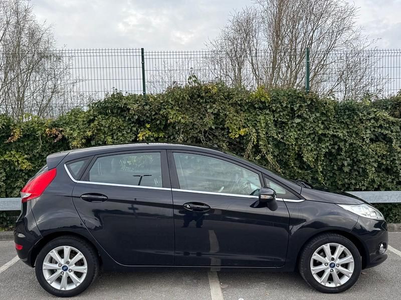 Used Ford Fiesta Zetec 2011 Black Hatchback