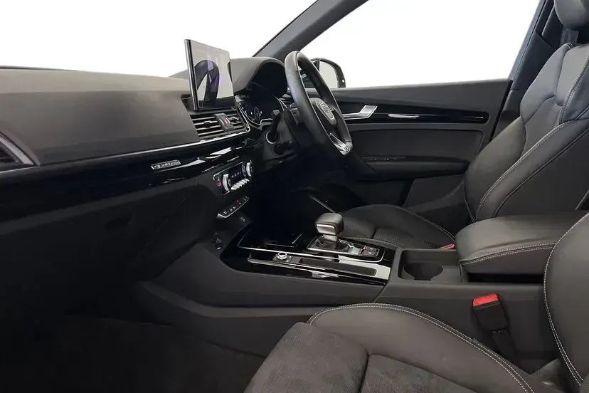 Used Audi Q5 Sportback Black Edition 204 HP (150 kW) 2024 Silver SUV