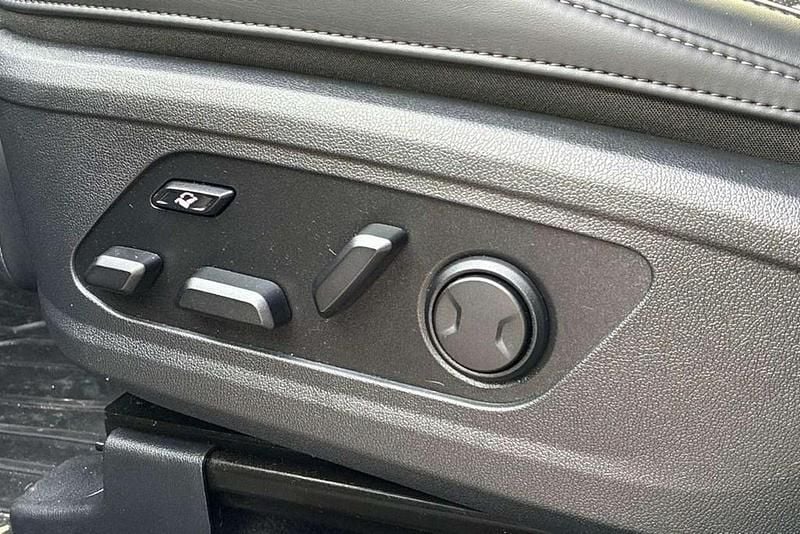 Used Kia Sorento 248 HP (182 kW) 2024 Black SUV