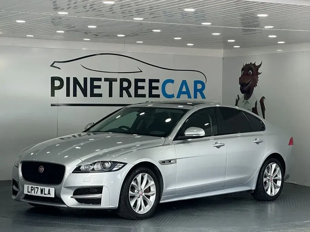 Used Jaguar XF R-Sport 180 HP (132 kW) 2017 Silver Sedan