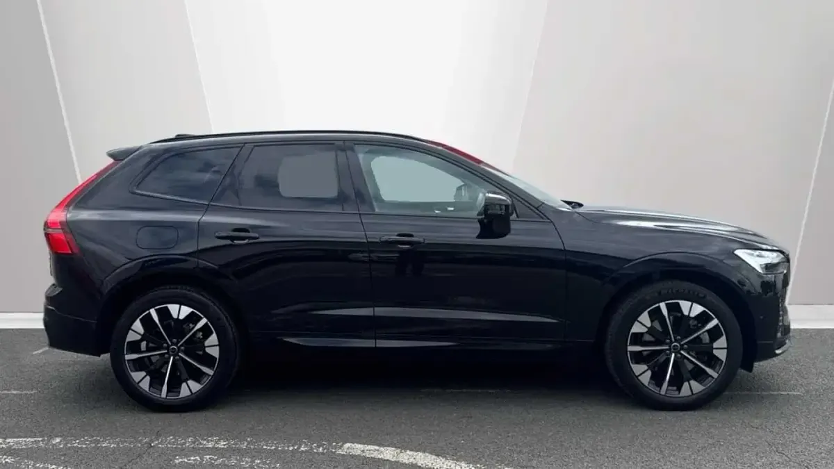 Used Volvo XC60 Plus 247 HP (181 kW) 2026 SUV
