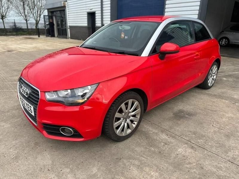 Used Audi A1 Sport 86 HP (63 kW) 2012 Red Hatchback