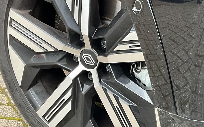 Used Renault Megane E-Tech Iconic 160 kW (218 HP) 2023 Hatchback