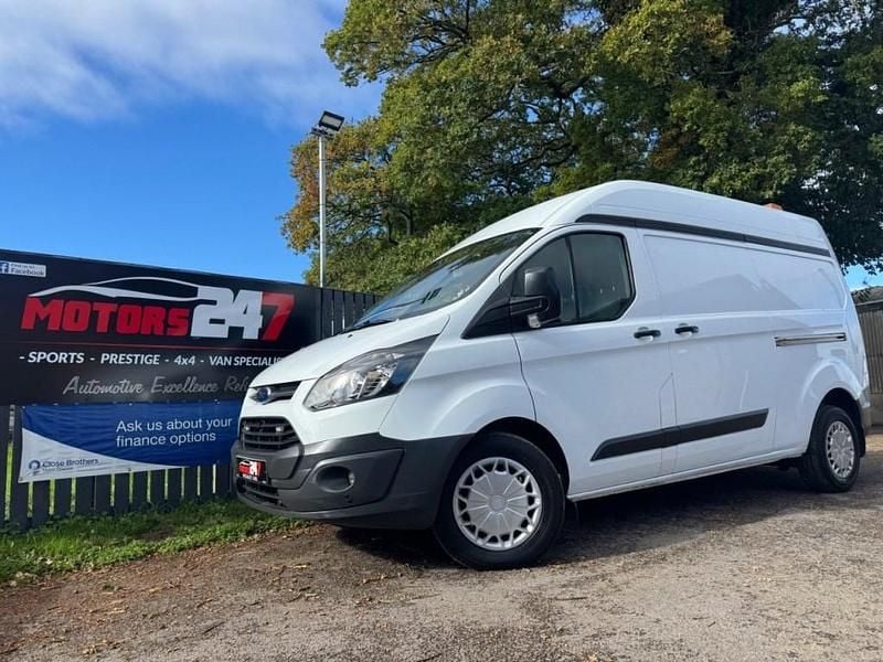 White Used 2015 Ford Transit Custom Van | £6,995 (Fair price) - Image 1/3