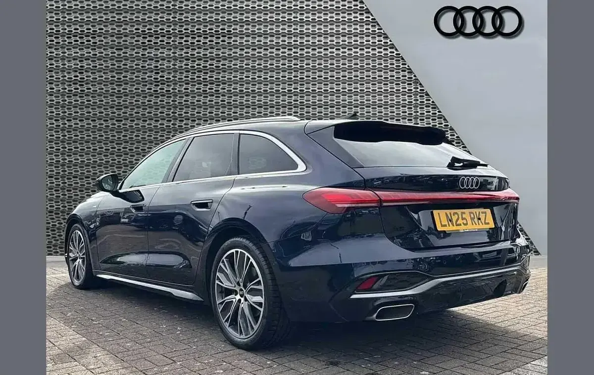 Used Audi A5 S-Line 147 HP (108 kW) 2025 Blue Estate