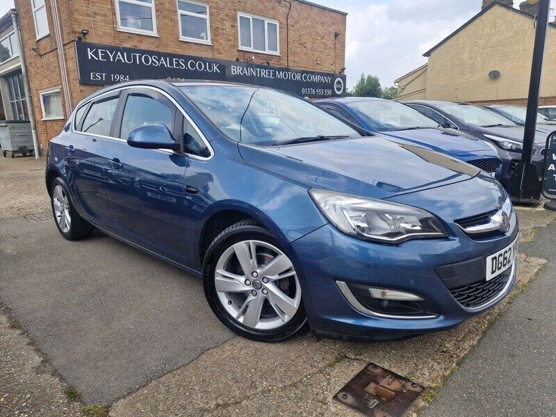 Blue Used 2012 Vauxhall Astra SRi Hatchback | £3,495 (Fair price) - Image 1/3