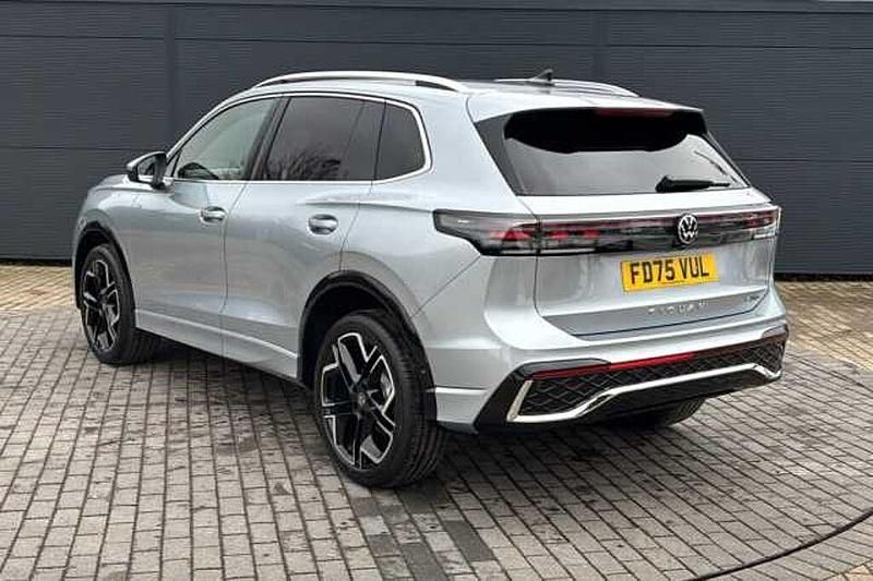 New VW Tiguan R-line 204 HP (150 kW) 2025 Silver SUV