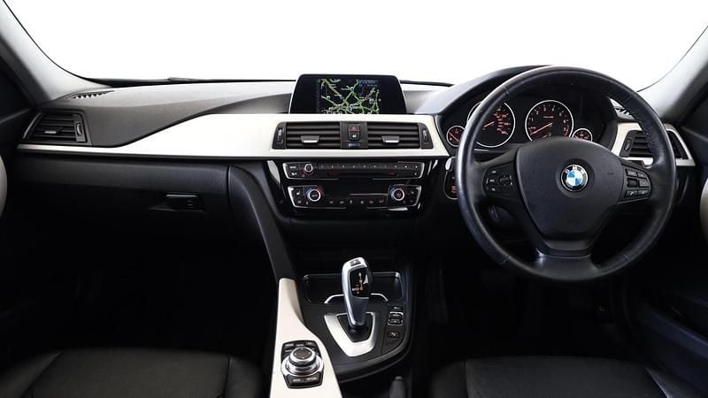 Used BMW 320 Comfort Edition 181 HP (133 kW) 2017 Blue Estate