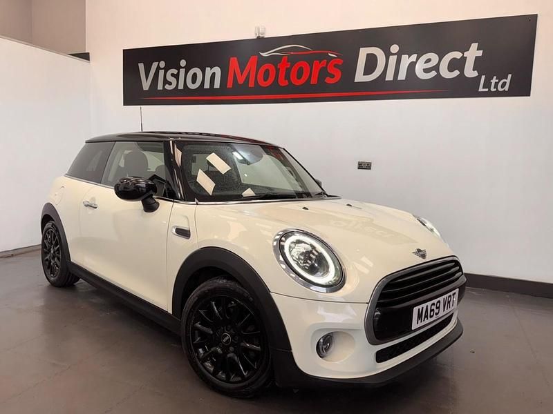 White Used 2019 Mini Cooper Classic Hatchback | £8,470 (Fair price) - Image 1/4