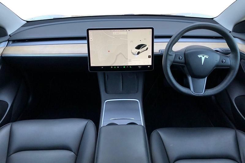 Used Tesla Model 3 RWD 235 kW (320 HP) 2021 White Sedan