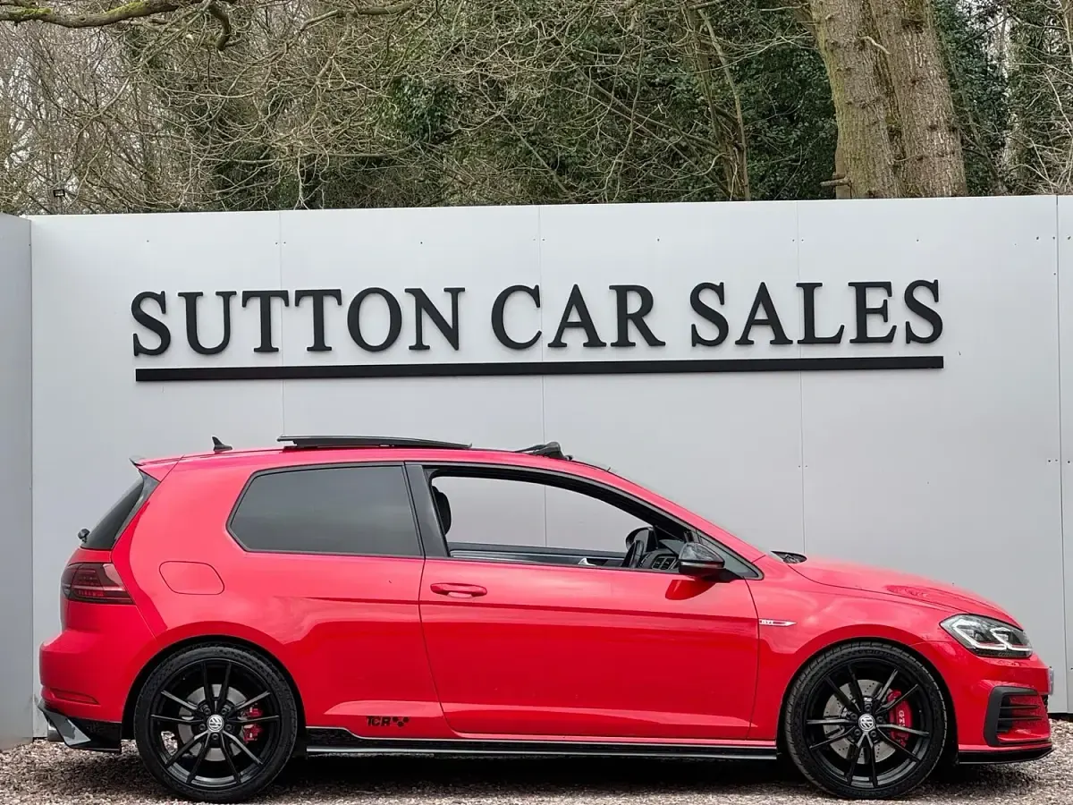 Używany VW Golf VII GTI 290 KM (213 kW) 2019 Czerwony Hatchback