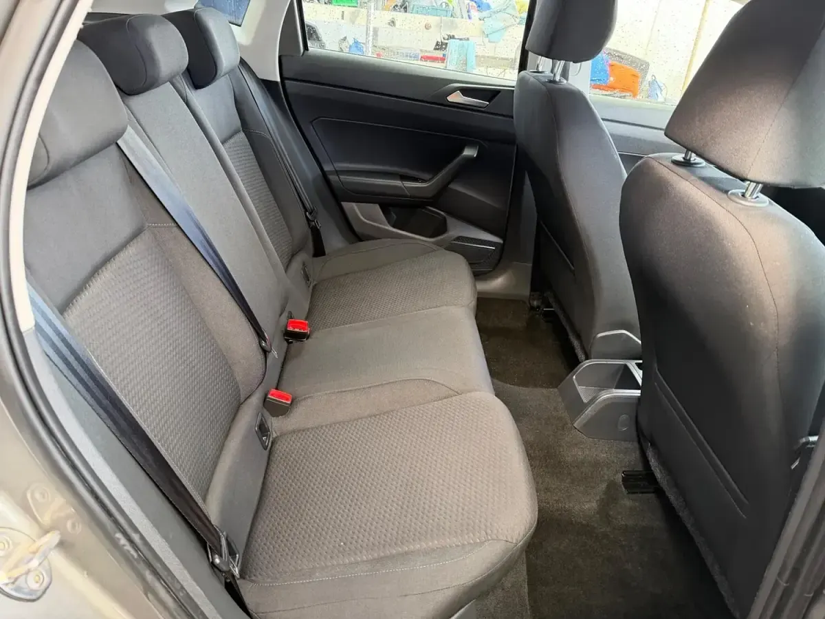 Used VW Polo SE 65 HP (47 kW) 2019 Grey Hatchback