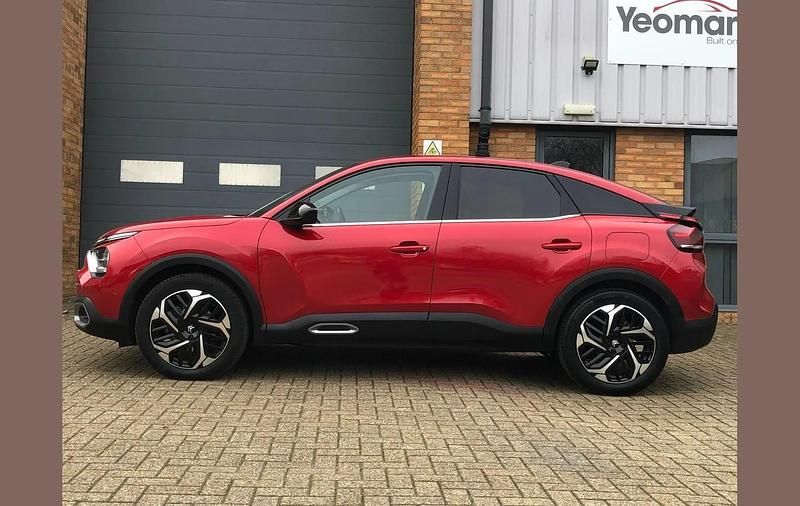 Used Citroën C4 PureTech 128 HP (94 kW) 2024 Red SUV