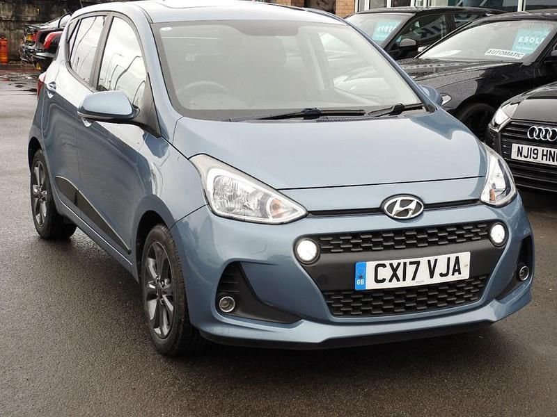 Used Hyundai i10 Premium SE 87 HP (63 kW) 2017 Blue Hatchback