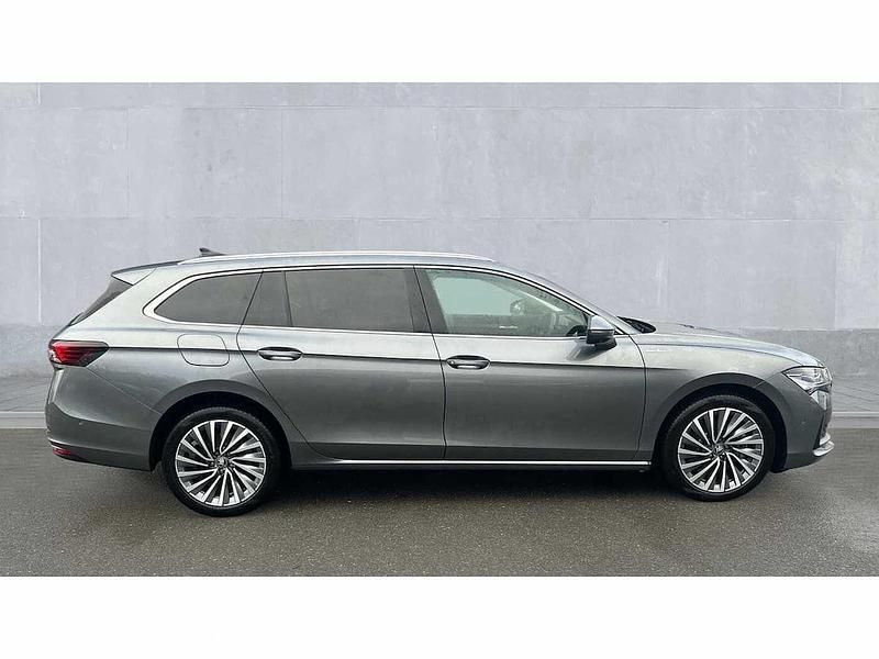 Used Skoda Superb LAURIN & KLEMENT 193 HP (141 kW) 2025 Graphite grey metallic Estate