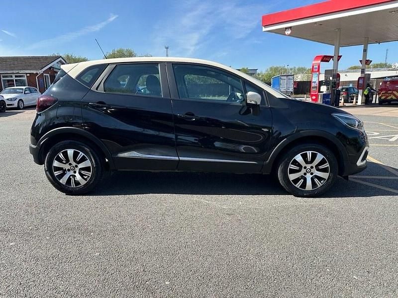 Second-hand Renault Captur Play 90 CP (66 kW) 2018 Negru SUV