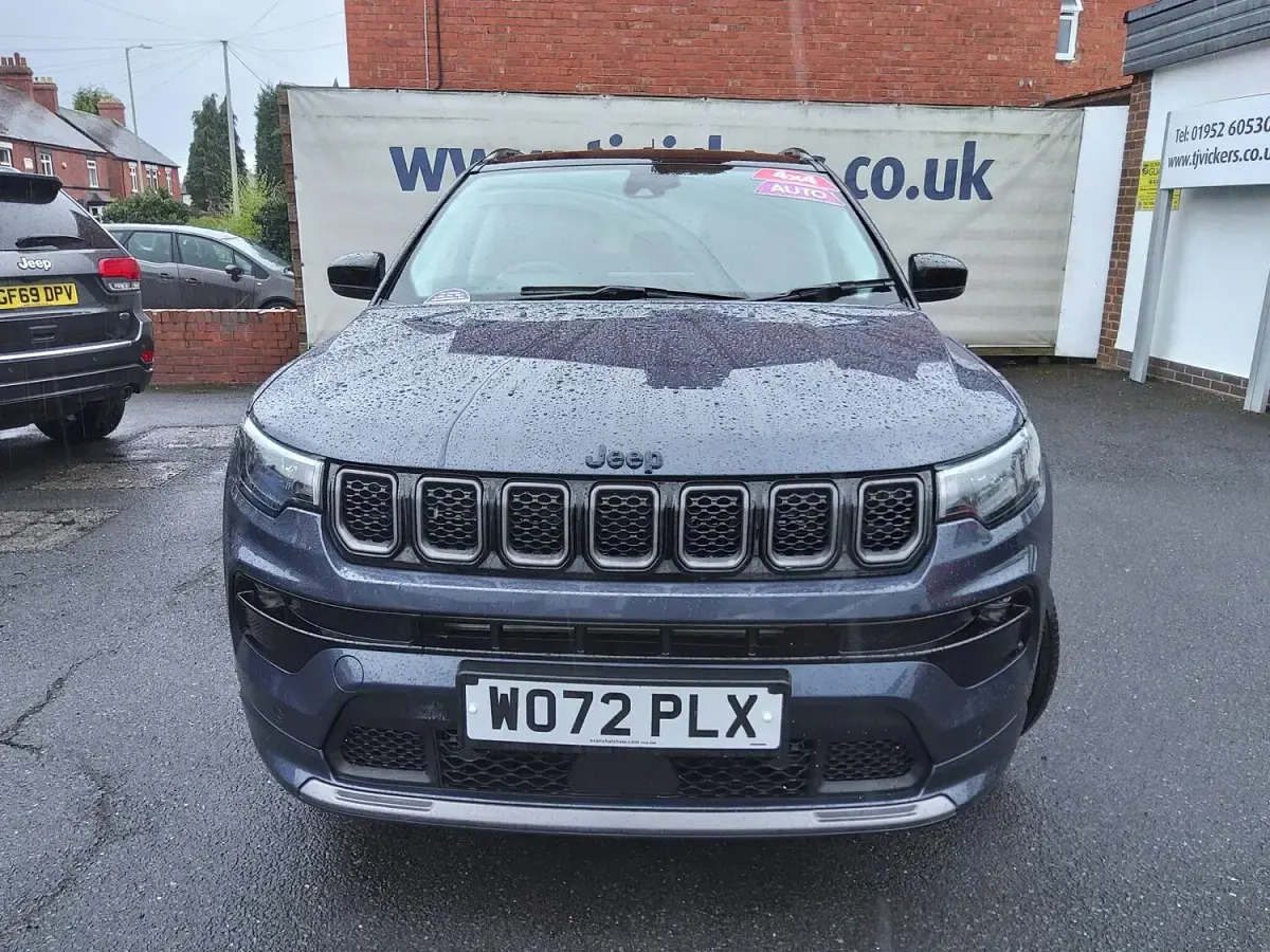 Used Jeep Compass 237 HP (174 kW) 2023 Blue/black SUV