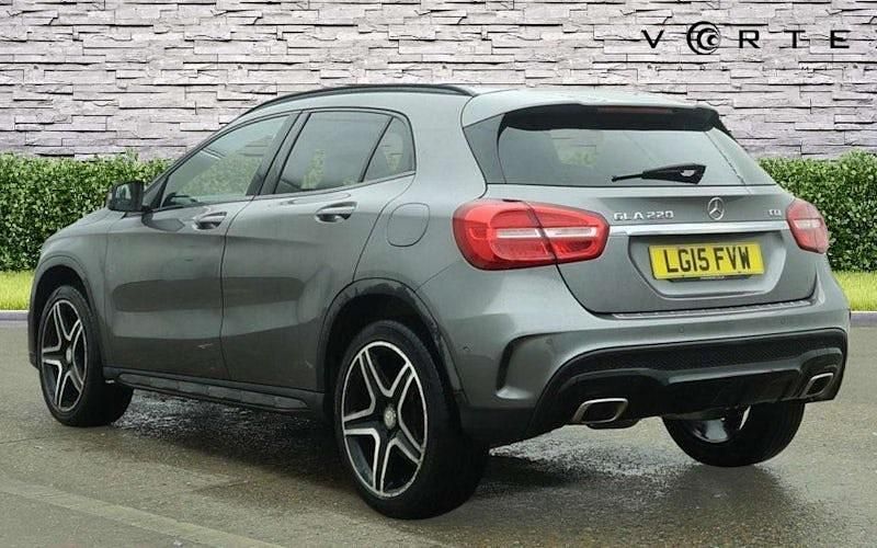 Used Mercedes GLA220 AMG Line Premium 170 HP (125 kW) 2015 Grey SUV