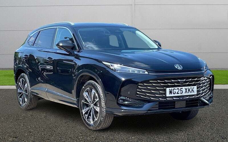 New 2024 MG HS Trophy SUV | £25,499 - Image 1/4
