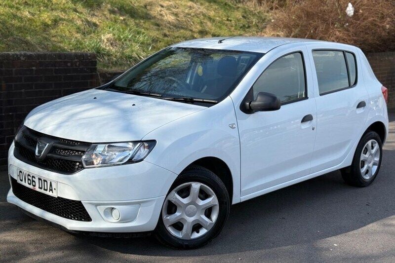 White Used 2016 Dacia Sandero Ambiance Hatchback | £2,495 (Good price) - Image 1/1