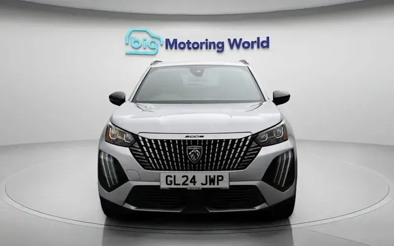 Used Peugeot 2008 Allure 101 HP (74 kW) 2024 Grey SUV