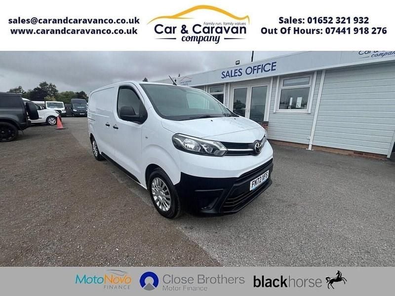 White Used 2022 Toyota Proace Van | £11,950 (Good price) - Image 1/4
