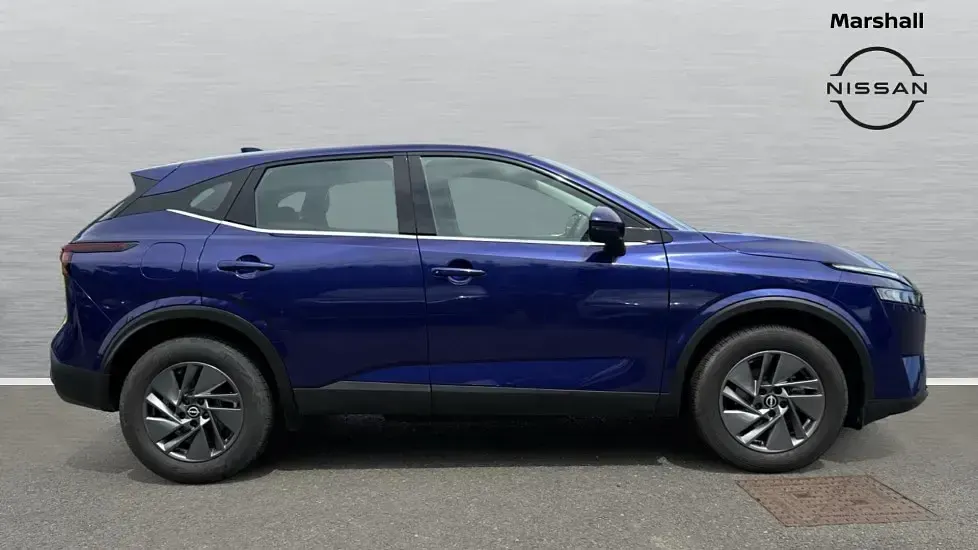 Used Nissan Qashqai Acenta Premium 158 HP (116 kW) 2022 Blue SUV
