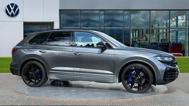 Used VW Touareg Edition 462 HP (339 kW) 2025 Silicon grey metallic SUV