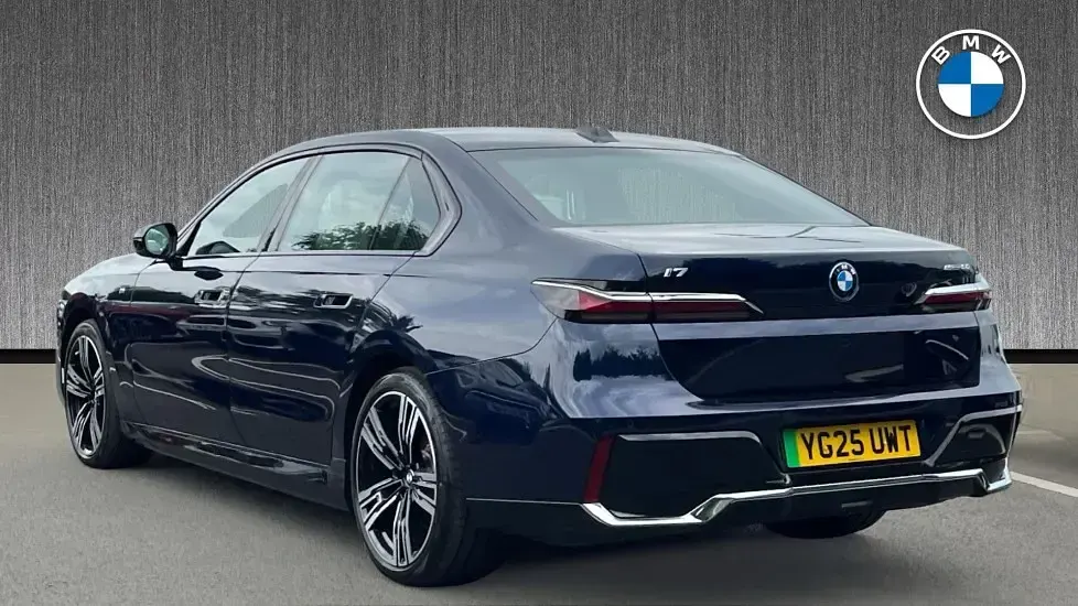 Used BMW i7 M Sport 330 kW (449 HP) 2025 Blue Sedan