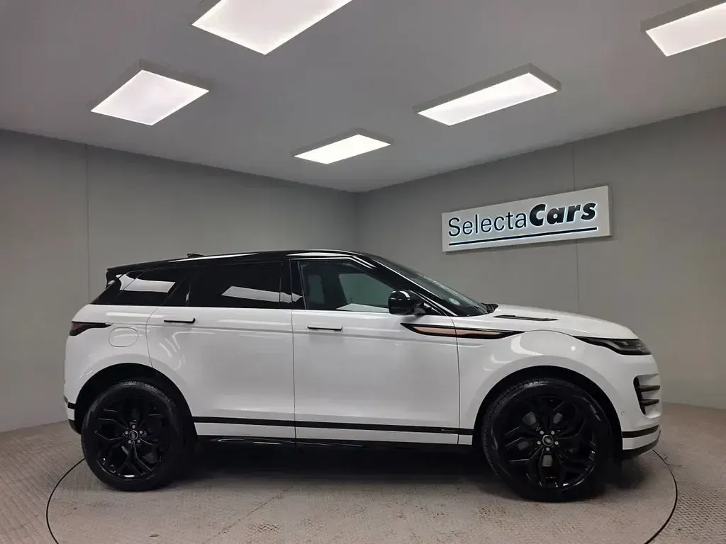 Used Land Rover Range Rover evoque SE Dynamic 2019 White SUV
