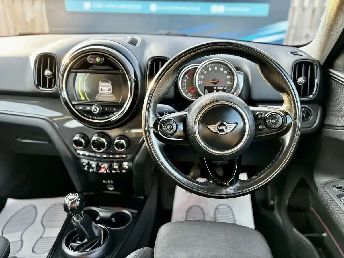 Used Mini Cooper D Countryman 2017 Red SUV