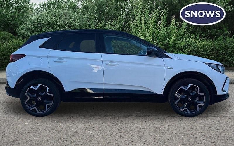 Used Vauxhall Grandland X Ultimate 136 HP (100 kW) 2024 White SUV