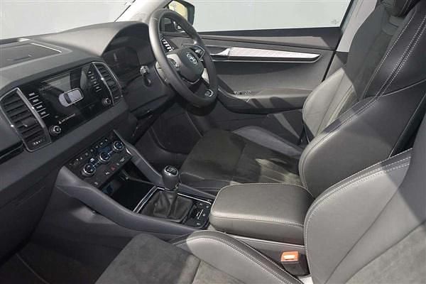 Used Skoda Karoq SE L 109 HP (80 kW) 2024 Brilliant silver metallic SUV