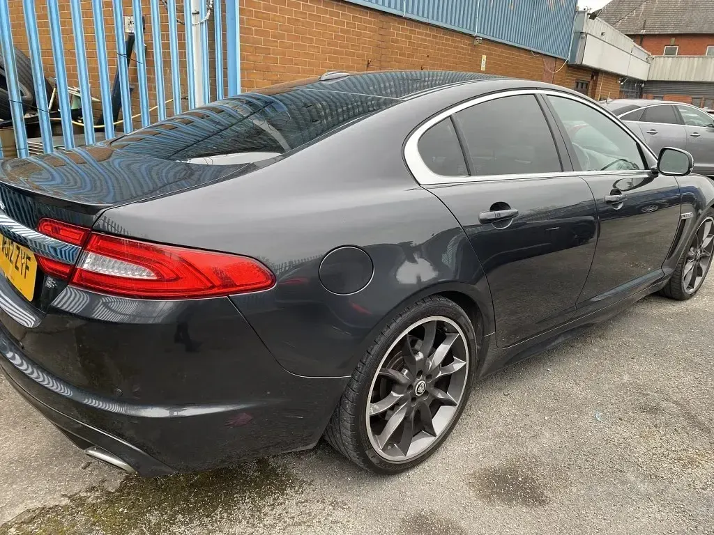 Używany Jaguar XF Portfolio 2012 Szary Sedan/Limuzyna