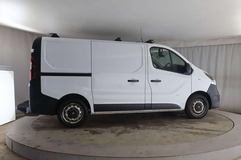Used Vauxhall Vivaro 2014 White MPV
