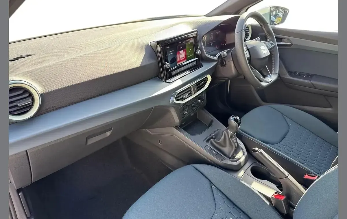 Used Seat Ibiza SE 94 HP (69 kW) 2026 White Hatchback