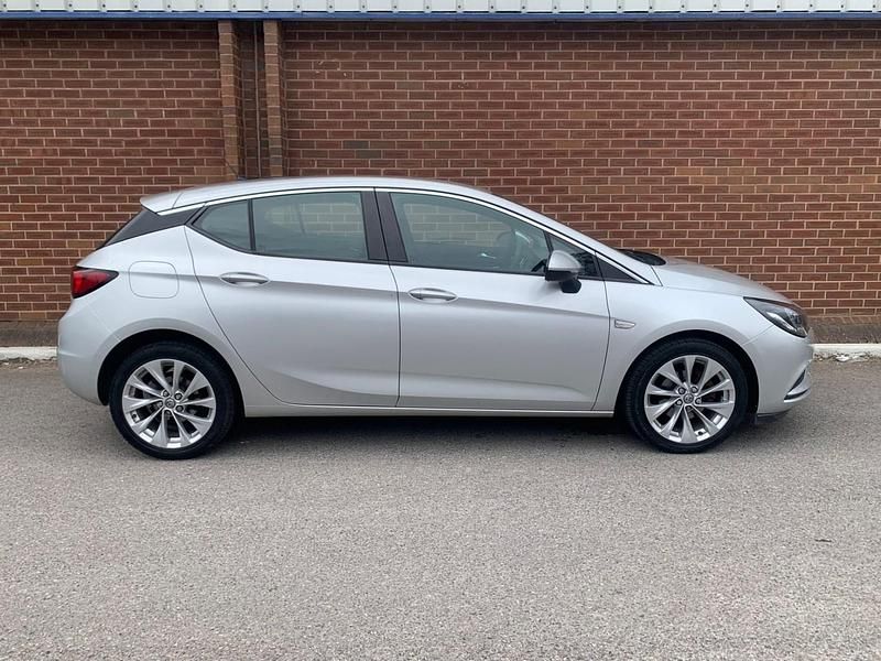 Used Vauxhall Astra Design Edition 2016 Silver Hatchback