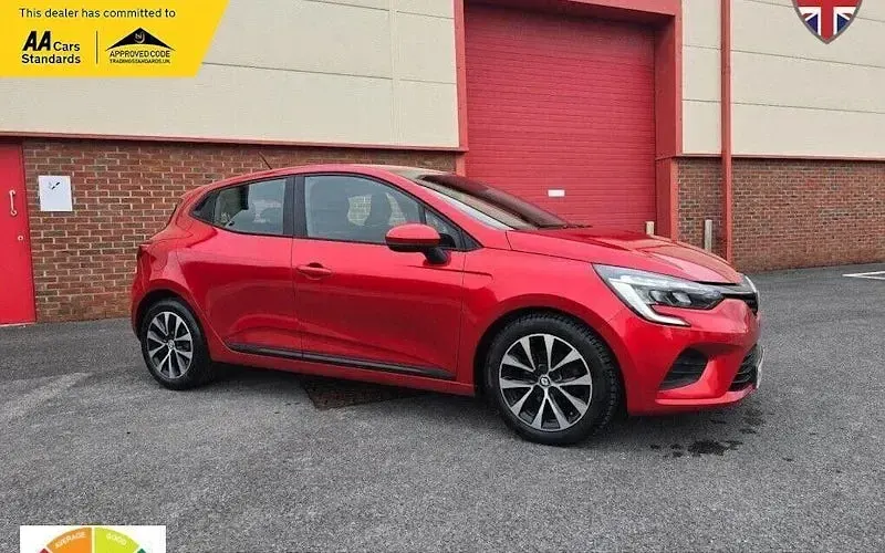 Used Renault Clio Iconic 90 HP (66 kW) 2022 Hatchback