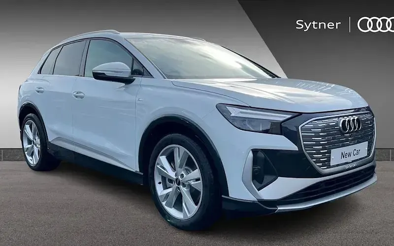 Używany Audi Q4 e-tron S-Line 150 kW (204 KM) 2026 SUV