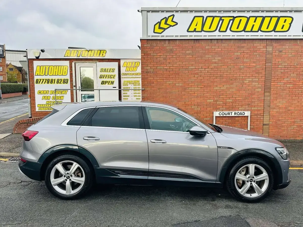 Used Audi e-tron Comfort 230 kW (313 HP) 2021 Grey SUV