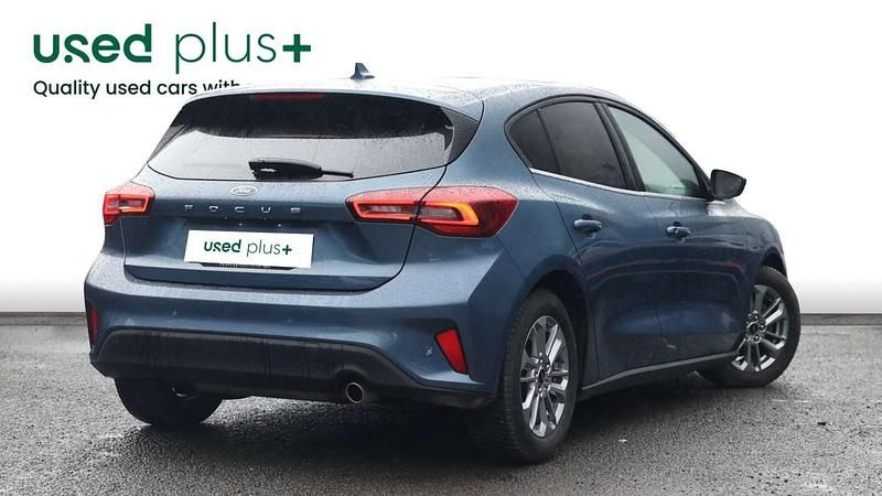 Used Ford Focus Titanium 125 HP (91 kW) 2022 Blue Hatchback