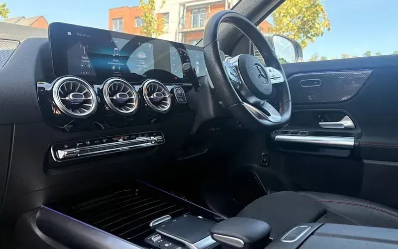 Used Mercedes GLA200 AMG Line Premium 150 HP (110 kW) 2020 Grey SUV