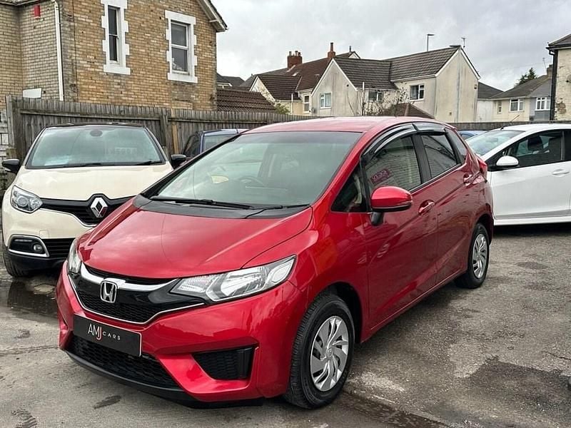 Second-hand Honda Jazz 102 CP (75 kW) 2017 Roșu Hatchback