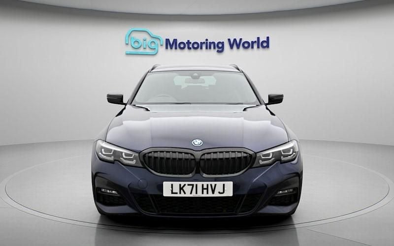 Used BMW 330e M Sport 292 HP (214 kW) 2021 Blue Estate