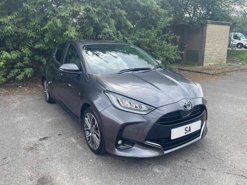 Grey Used 2022 Toyota Yaris Hybrid Hatchback | £11,850 (Super price) - Image 1/4