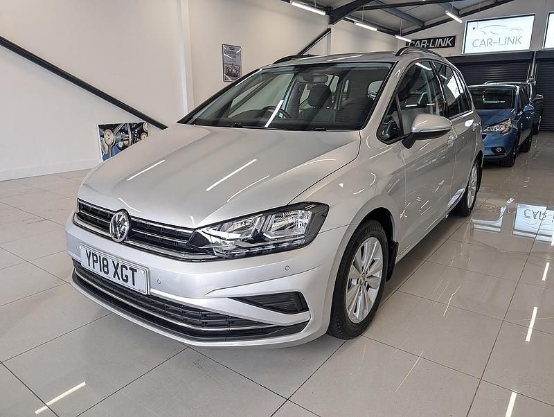Silver Used 2018 VW Golf VII SE MPV | £12,995 (Fair price) - Image 1/4