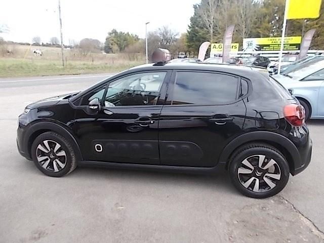 Used Citroën C3 Flair 110 HP (80 kW) 2017 Black Hatchback