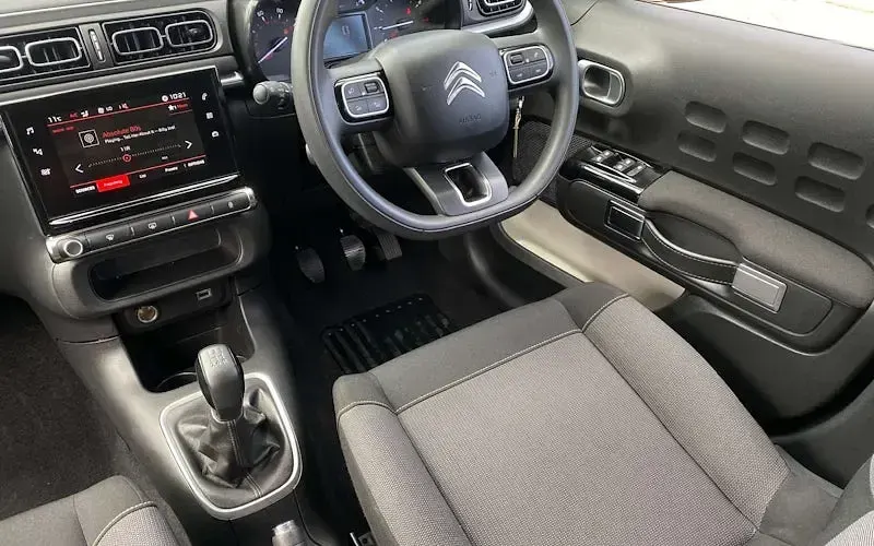 Usado Citroën C3 PureTech 83 HP (61 kW) 2023 Cinzento Citadino